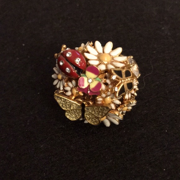 Size 7 gold tone Juicy Couture ring - Picture 2 of 8